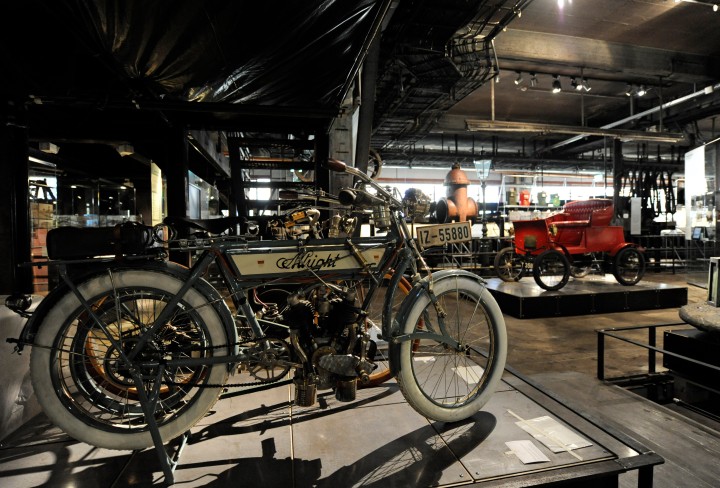 Motorrad in der Ausstellung in der Mischanlage der Kokerei Zollverein