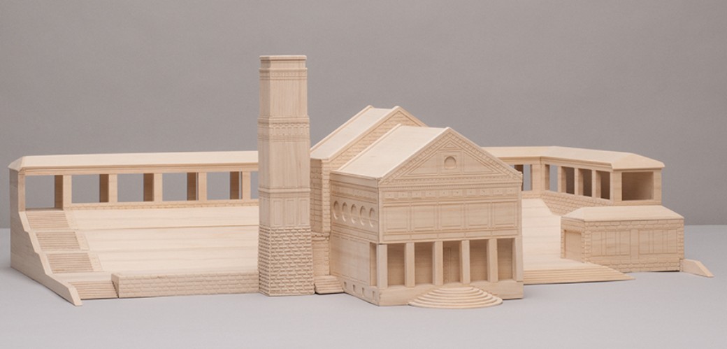 Modell eines komplexen Gebäudes mit einem Schornstein aus Holz