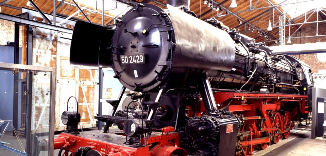 Dampflokomotive in den Ausstellungsräumen des LVR-Industriemuseums in Oberhausen