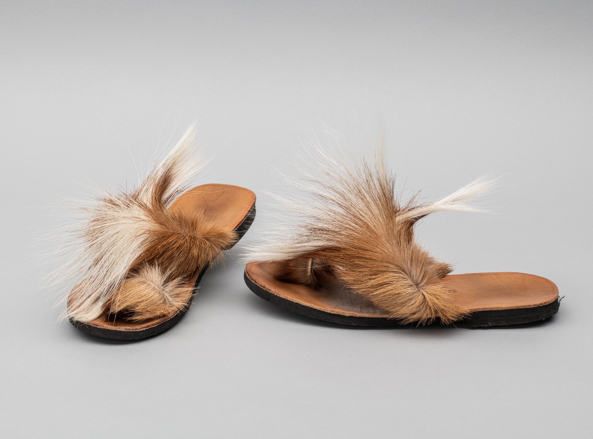 Sandalen aus Antilopenfell