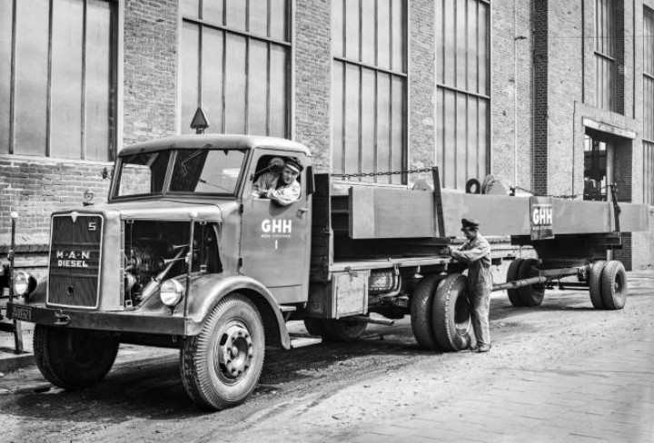Ein historisches Foto von einem Lastwagen der Gutehoffnungshütte.