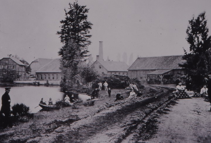 Historic black and white photo of the St. Antony Hut