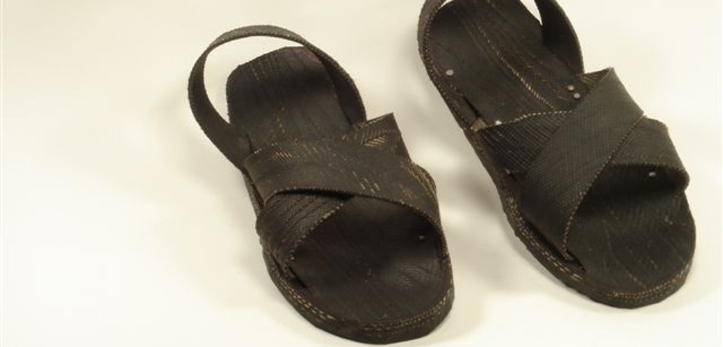 Sandalen aus alten Autoreifen