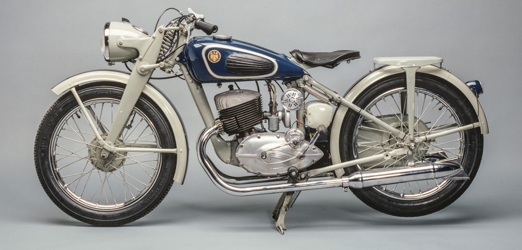 Blau-graues Motorrad mit dunkelblauem Tank
