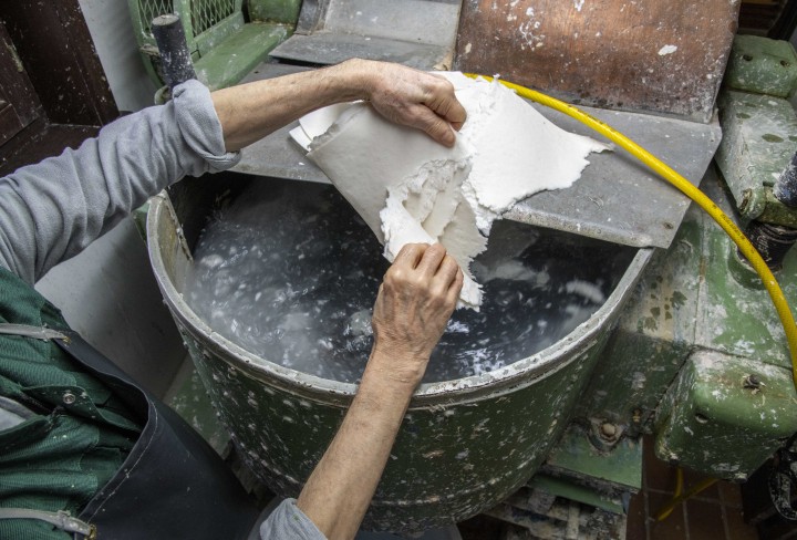 Schöpfprozess von Papier