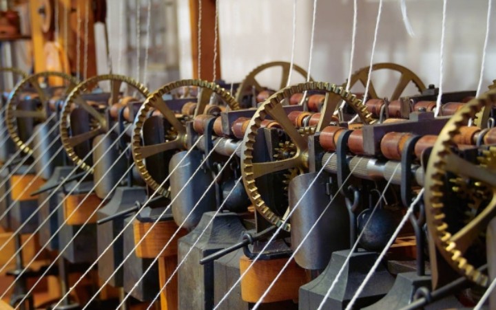Detail view of spinning machines with many threads