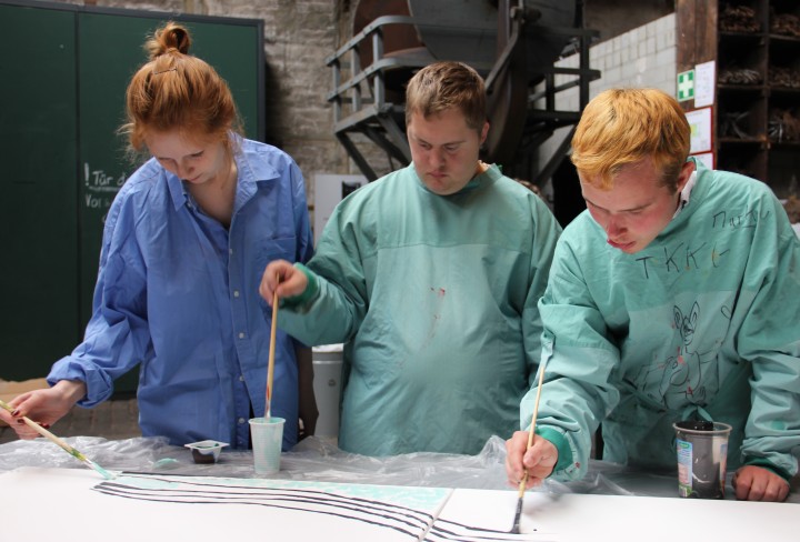 WHS-Schüler bei einem Projekt in der Gesenkschmiede 2013