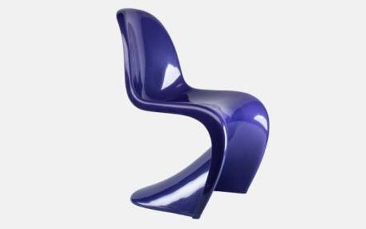 Blauer Designer-Stuhl aus Kunststoff