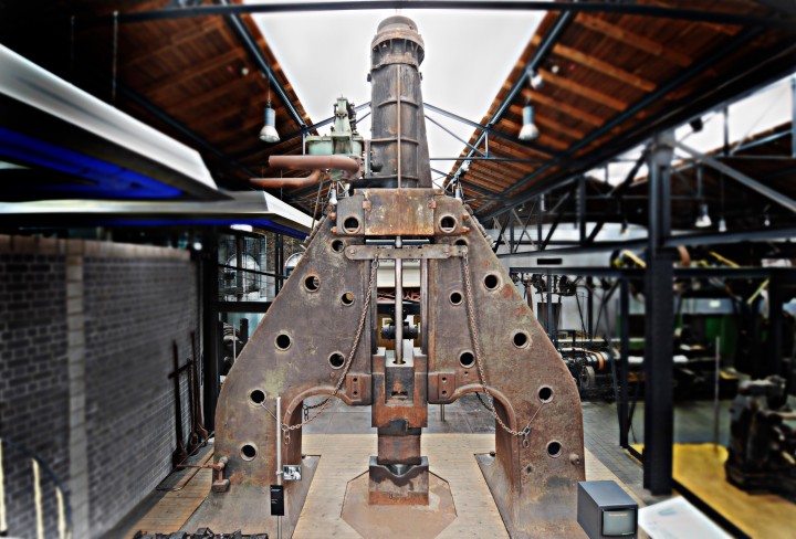 Steam hammer with a height of 10 meters in the permanent exhibition