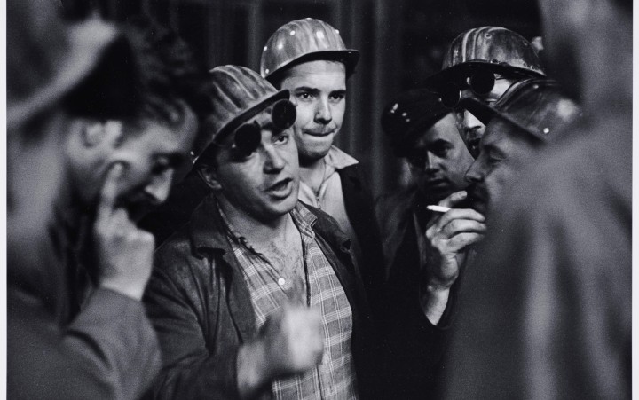 Bild von Arbeitern mit Helmen
