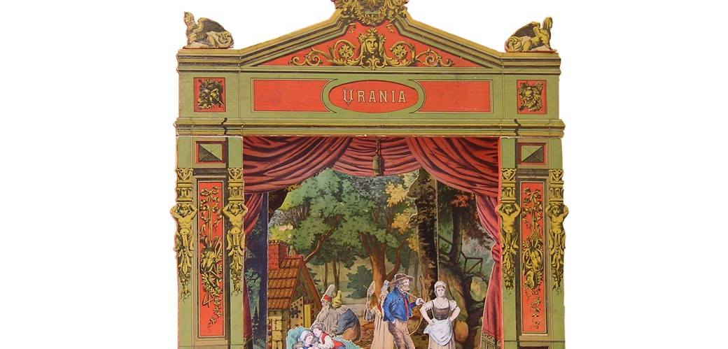 Papiertheater mit der Kulisse und den Figuren von Hänsel und Gretel