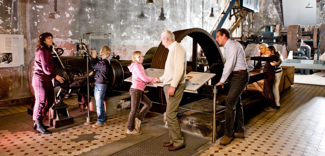 Family in the permanent exhibition of the Hendrichs drop forge