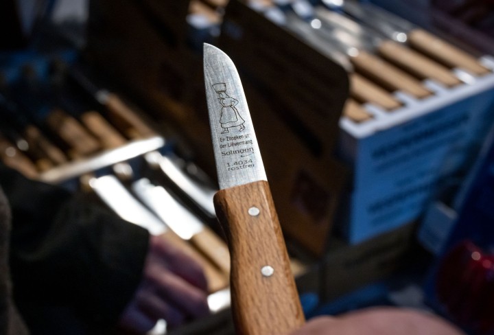 Traditionelles Küchenmesser mit der Aufschrift "Solinger Zöppken"